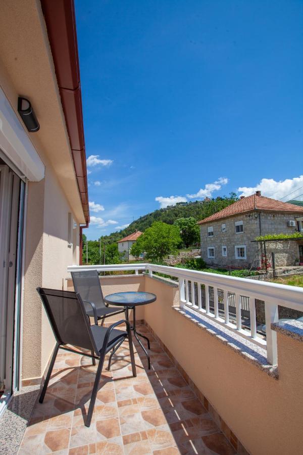 Apartmani Grubac Τρέμπινιε Εξωτερικό φωτογραφία