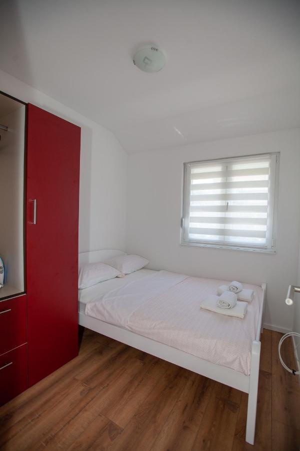 Apartmani Grubac Τρέμπινιε Εξωτερικό φωτογραφία