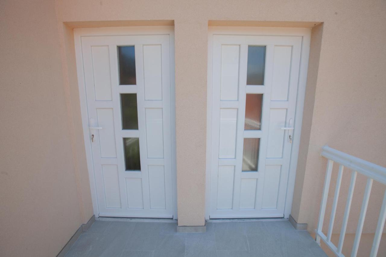 Apartmani Grubac Τρέμπινιε Εξωτερικό φωτογραφία